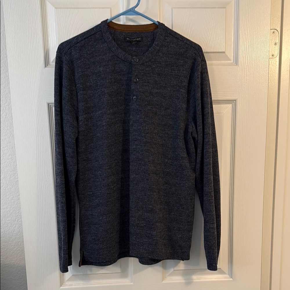 Banana Republic Dark Blue Gray Henley Shirt